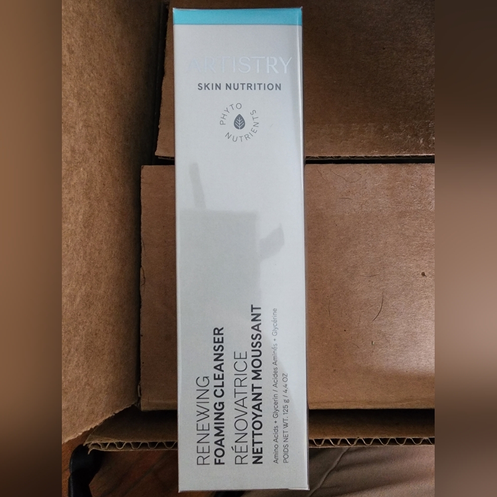 💥NEW Artistry Skin Nutrition Renewing Foaming Cleanser